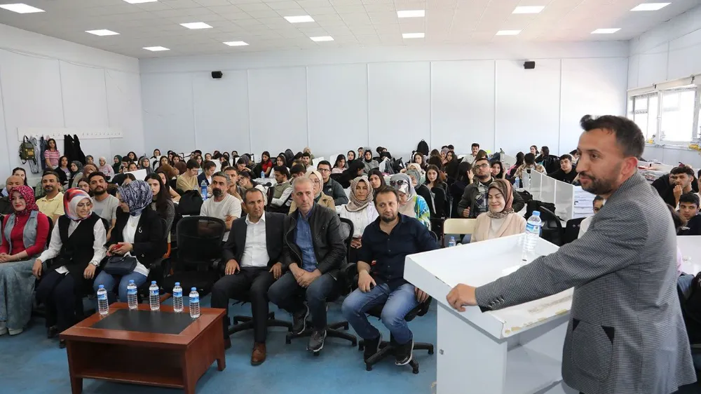 Öğrencilere Meslek Tanıtım Semineri