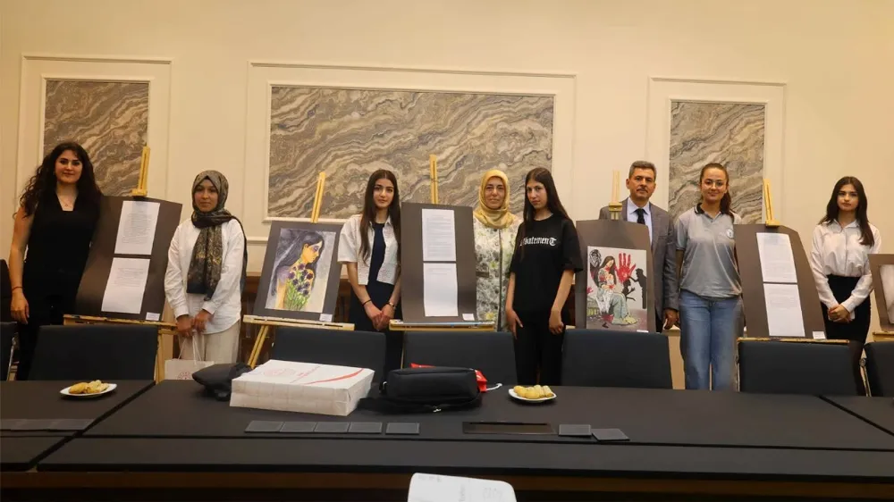Van’da dereceye giren öğrencilere ödülleri verildi
