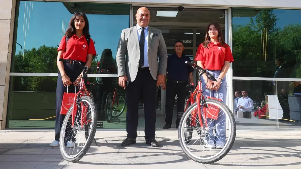 Van’da TÜBİTAK şampiyonları ödüllendirildi