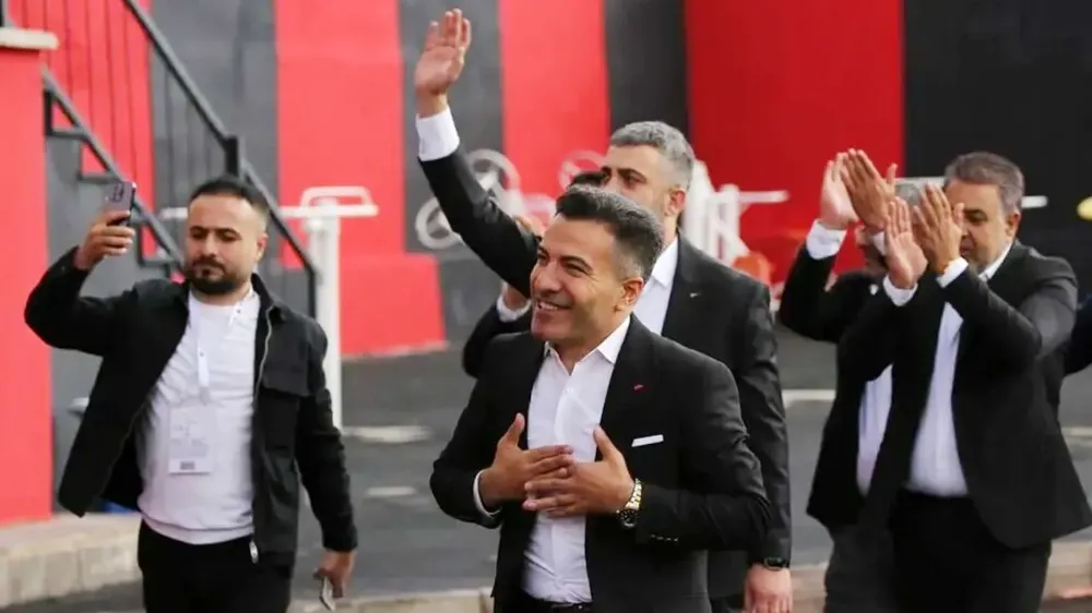 Vanspor Başkanı Erol Temel kararını değiştirdi!