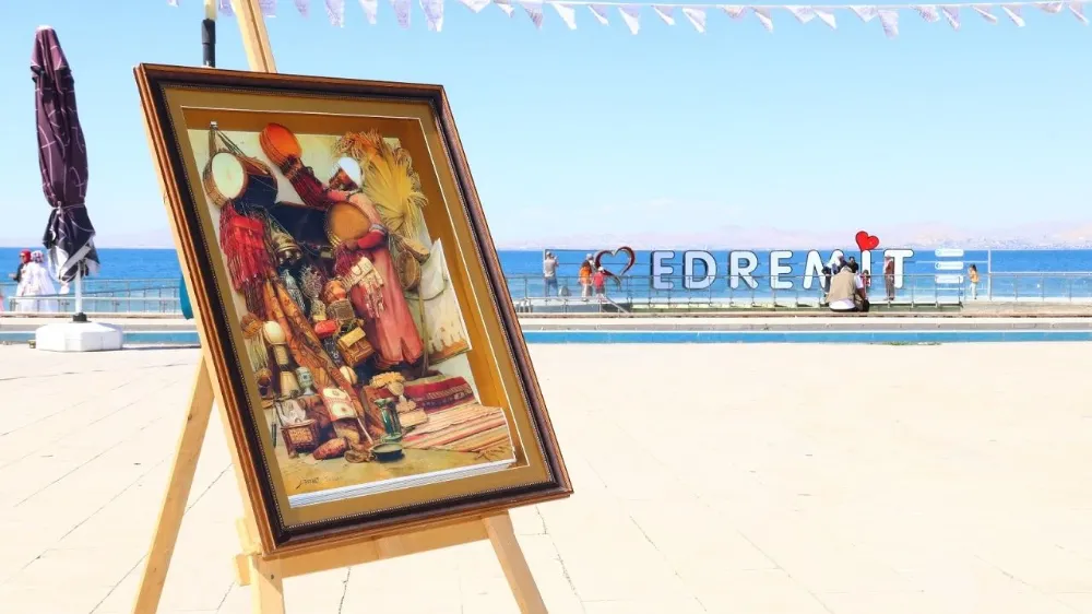 Edremit’te engelsiz yüreklerden sanat dolu bir sergi