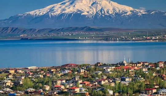 Van’a atanan kaymakamlar görevlerine başladı