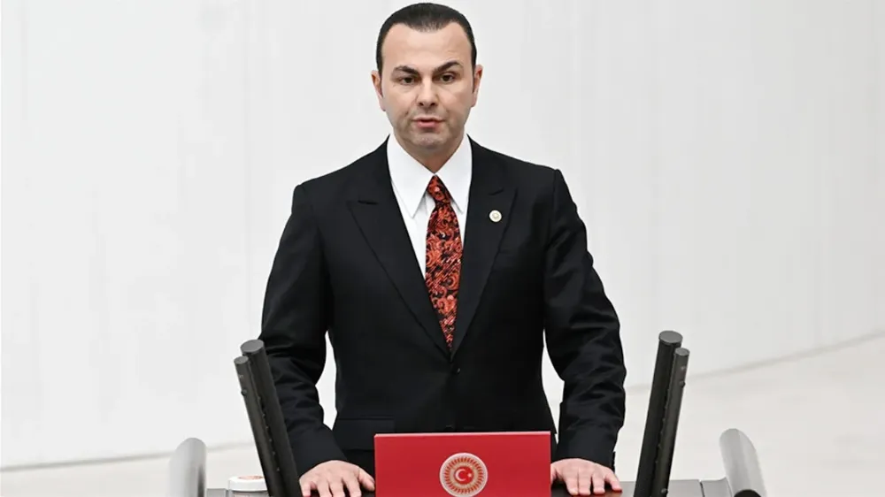 Vanlı milletvekili hastaneye kaldırıldı