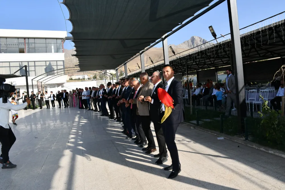 Dillere Destan Düğün! Kaya Ailesinin Mutlu Günü