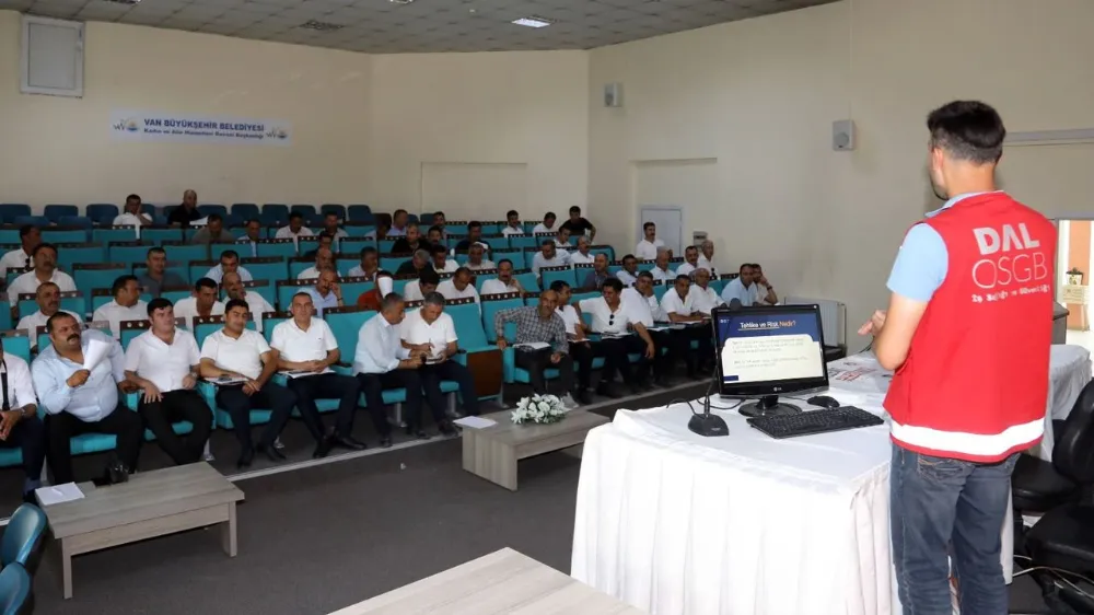 Van’da otobüs şoförlerine iş sağlığı ve güvenliği eğitimi