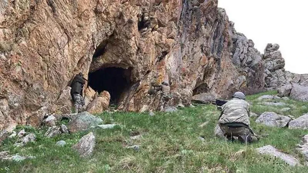 Van’da mağara ve sığınaklar imha edildi